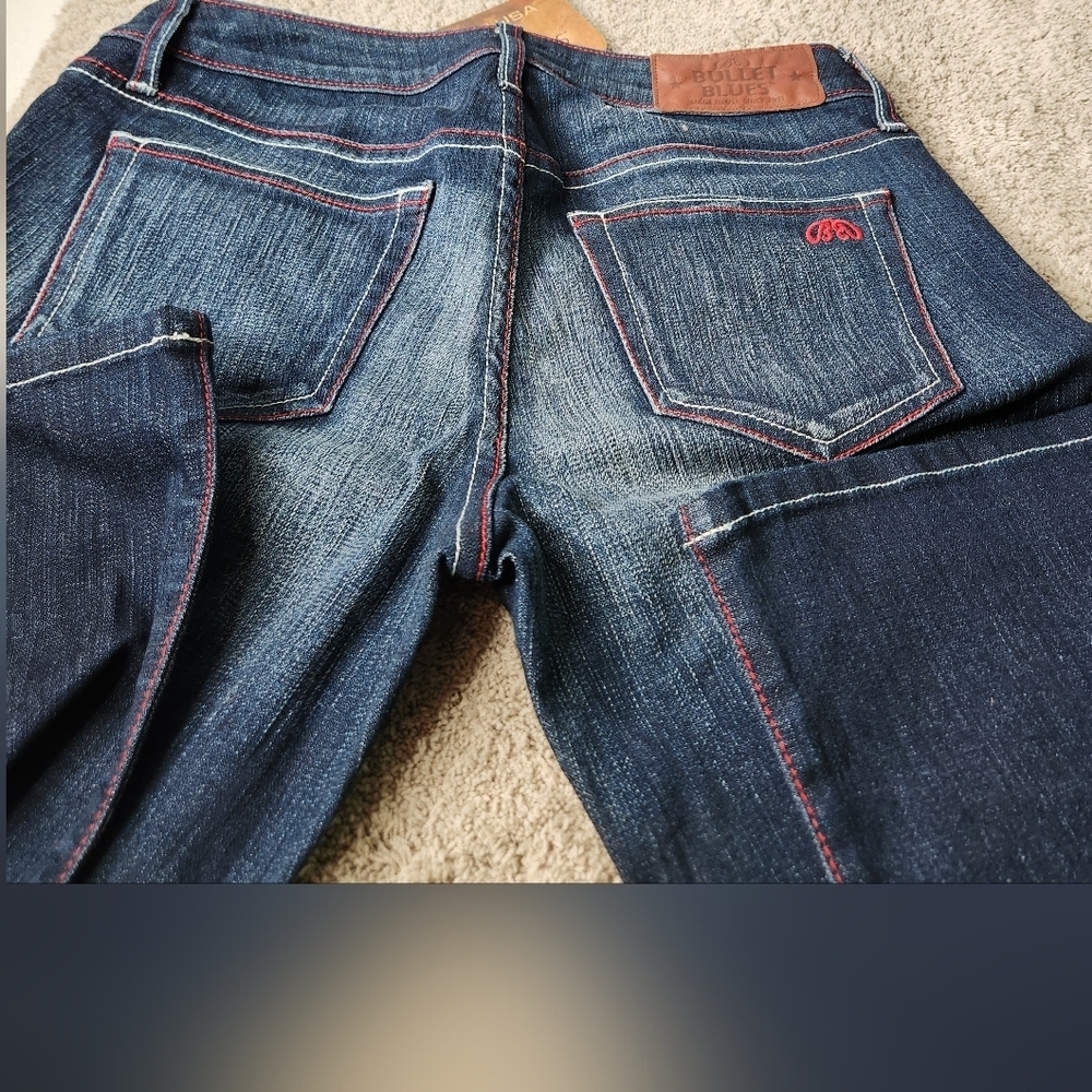Bullet Blues 'Bombshell Bleu de Minuit' Jeans in a darker bluewash Size 28 x 32 - Picture 15 of 16